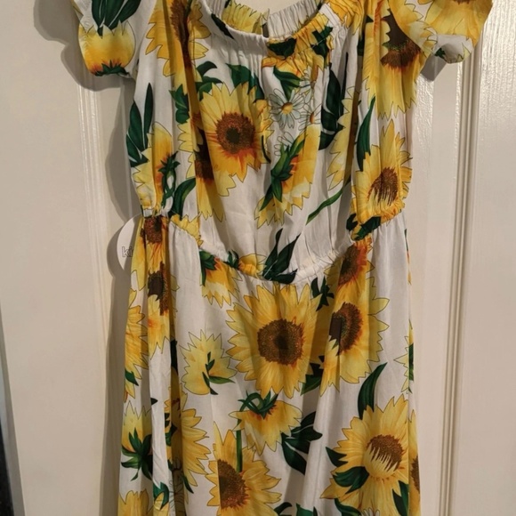 Kiss The Sky White Yellow Sunflower Women’s Button Tie High-Low Dress Large New - Picture 5 of 6